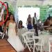 Padrino declara su amor a novia en plena boda; se viraliza