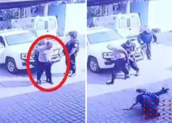 Reo despoja de arma y dispara a policía en traslado (VIDEO)