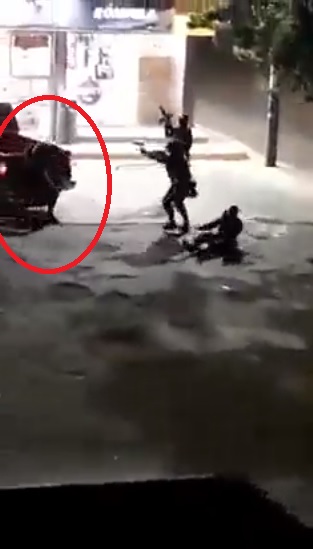 Video de sujeto que se resiste a arresto y noquea a policía
