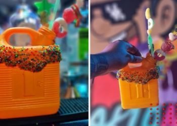 Wachicoldrink: esta es la nueva forma de beber cerveza en garrafas de gasolina