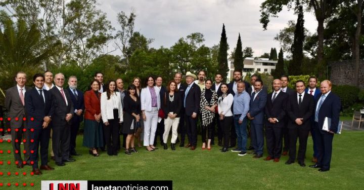 Ken Salazar recibe a delegación mexicana de SelectUSA 2022