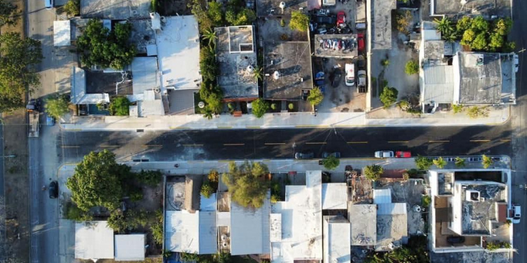 Repavimentación de calle a vecinos chetumaleños