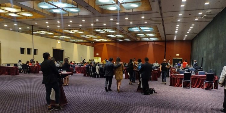 Enrique Avilés enfatiza la importancia del turismo como motor de la economía