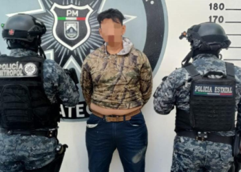 DETUVO SSP A DOS HOMBRES EN GUADALUPE POR PORTAR ARMAS DE FUEGO Y CIRCULAR EN UNA MOTOCICLETA CON REPORTE DE ROBO