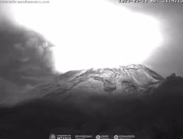 Así fue la intensa explosión del Popocatépetl (VIDEO)
