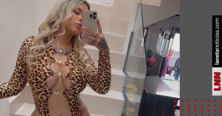 Tachan de corriente a La Mona tras subir foto de espaldas