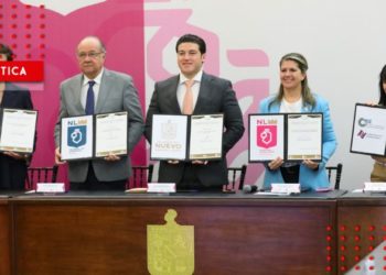 Samuel García firma adhesión a red de inseguridad del agua