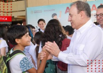 Alfonso Durazo encabeza regreso a clases en Hermosillo