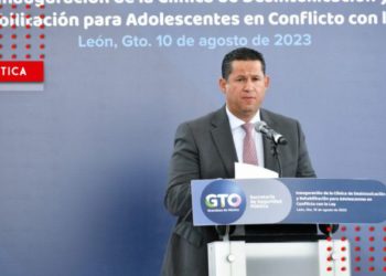 Diego Sinhue inaugura clínica de rehabilitación para jóvenes