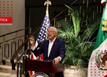 Otis: Ken Salazar se suma a mensaje de apoyo de Joe Biden
