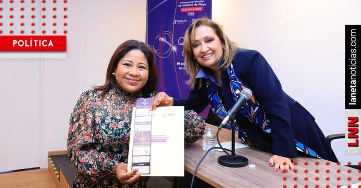 Lorena Cuéllar entrega boletos para Mundial de Voleibol