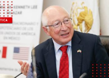 Ken Salazar informa de política de restricción de visas