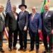 Ken Salazar recibe a representantes de Cámara de Comercio