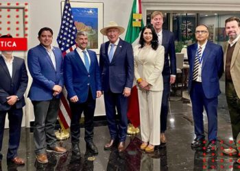 Ken Salazar se reúne con alcalde de Miguel Hidalgo en CDMX