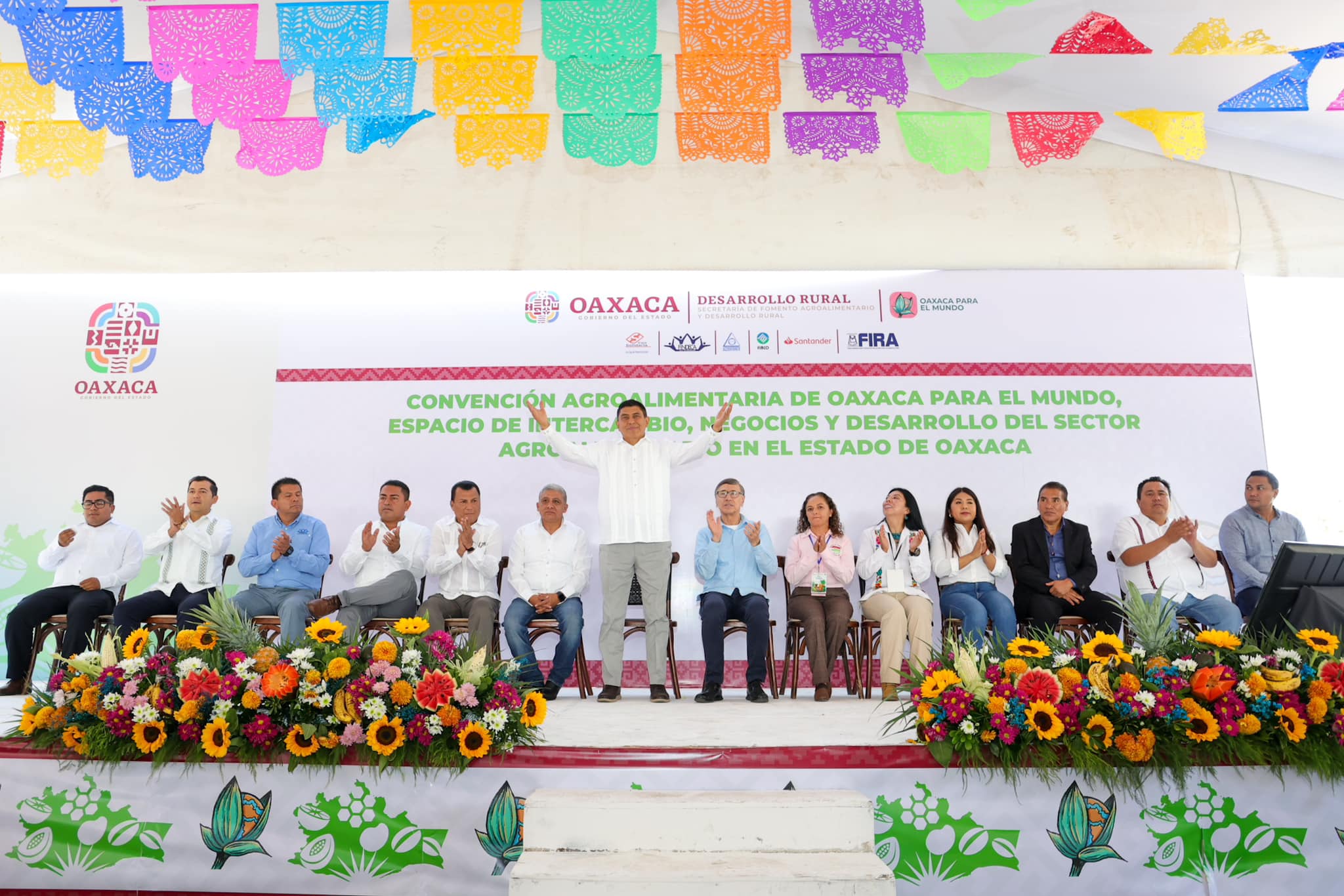 Salomón Jara inaugura convención agroalimentaria en Oaxaca