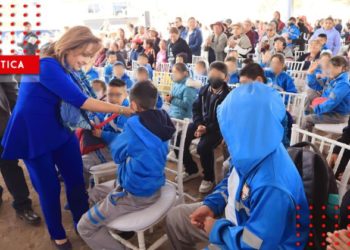 Lorena Cuéllar anuncia construcción de primarias en Tocatlán