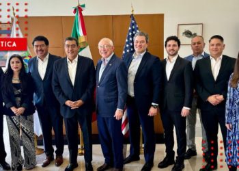 Desde Puebla, Ken Salazar resalta impulso a jóvenes