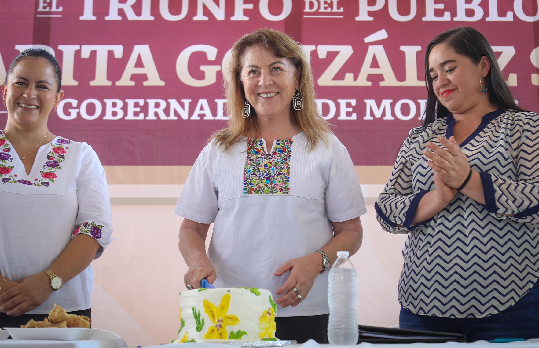 Margarita González Saravia visita comunidad de Huecahuaxco