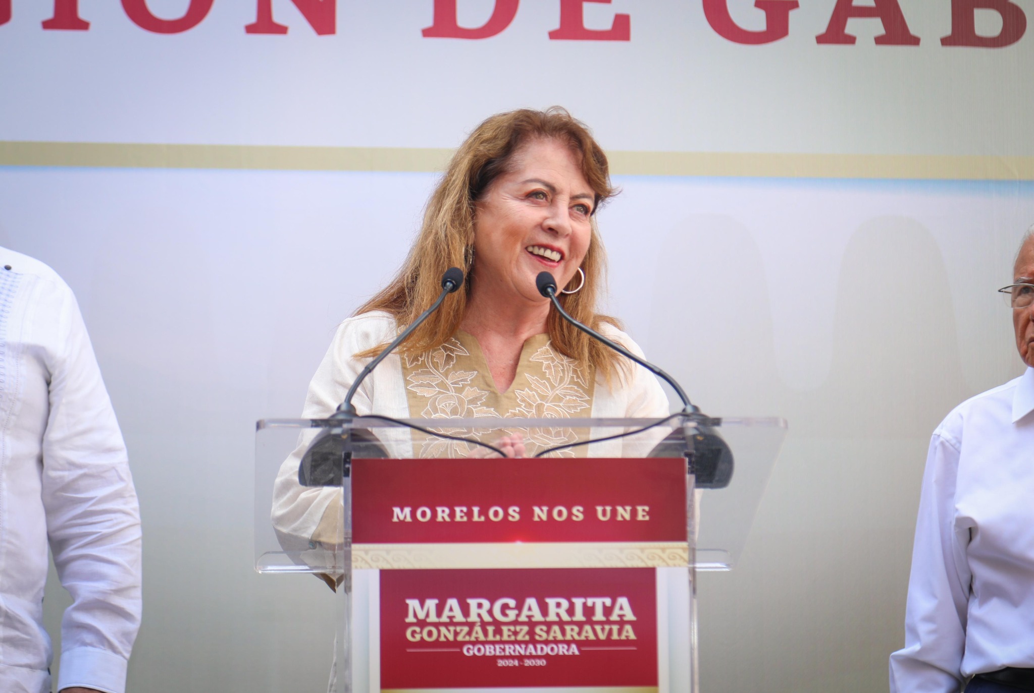 Margarita González presenta a integrantes de Gabinete