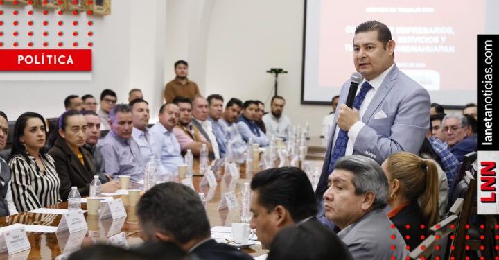 Alejandro Armenta se reúne con empresarios de Chignahuapan