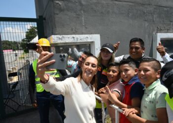 En Edomex, la presidenta Claudia Sheinbaum da banderazo de salida a nuevos trenes de repavimentación