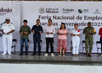 Gobierno de Indira Vizcaíno gestiona más de 350 opciones laborales para jóvenes, en Villa de Álvarez