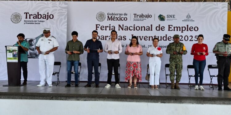 Gobierno de Indira Vizcaíno gestiona más de 350 opciones laborales para jóvenes, en Villa de Álvarez