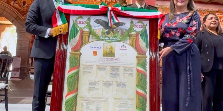 Inician celebraciones patrias en Tlaxcala con colocación de bando solemne