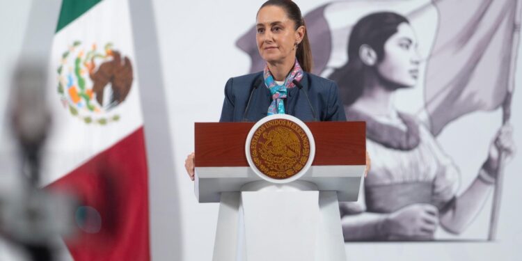 Se presenta decreto en apoyo a pequeños productores agrícolas; orden en concesiones desprivatiza 4 mil millones de m3 de agua