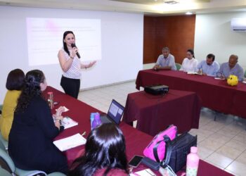 Educación Colima brinda herramientas a docentes para identificar y evaluar a estudiantes con aptitudes sobresalientes