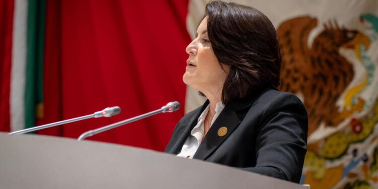 Llama la diputada Gabriela Félix a legislar bajo acuerdos y no violentando las leyes en el Congreso de Sonora