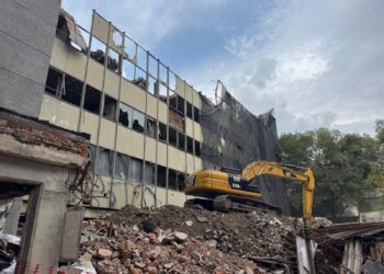 Avanza demolición del antiguo hospital “Dr. Gonzalo Castañeda” del ISSSTE, en Tlatelolco: Martí Batres