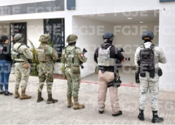 Policía de investigación asegura armas y cartuchos útiles durante cateo en san miguel contla