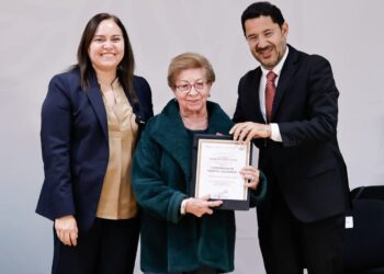 Brinda Martí Batres certeza patrimonial a 263 acreditados del FOVISSSTE con constancias de finiquito