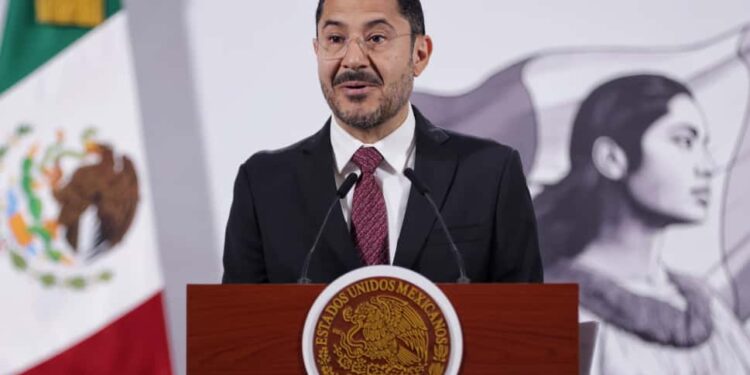 Anuncia Martí Batres Plan de Cirugía Robótica en el ISSSTE