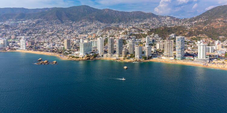 Evelyn Salgado fortalece la conectividad aérea con la nueva ruta Acapulco-Monterrey