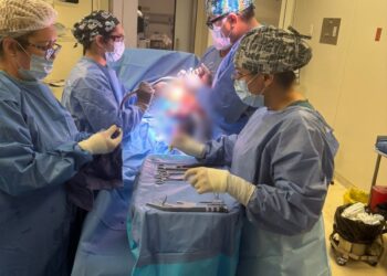 En 24 horas, personal de la Clínica Hospital “Sahuayo” del ISSSTE Michoacán coloca dos prótesis de rodilla