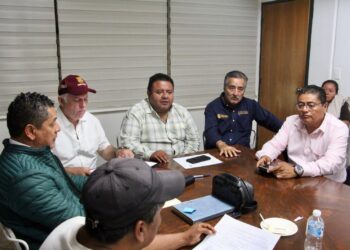 Francisco Rodríguez se reúne con integrantes del Frente de Defensa Popular de la Montaña para darle seguimiento a sus peticiones