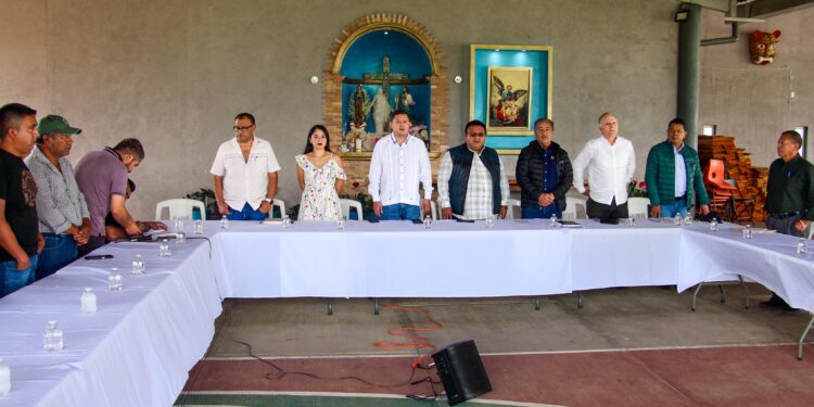 Con obras y acciones se atienden peticiones de comunidades de la sierra: Francisco Rodríguez