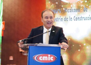 Reconocen empresarios liderazgo de Gobernador Durazo en obras estratégicas durante reunión nacional del sector