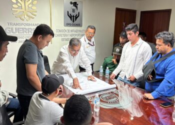 La Cicaeg atiende a comunidades serranas de San Miguel Totolapan para mejorar la red carretera