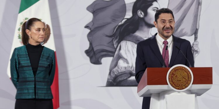 Destaca Martí Batres avances del ISSSTE en materia de obras, medicamentos y Trato Digno