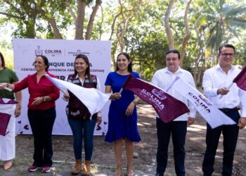 Indira Vizcaíno da banderazo de inicio a construcción del Cecofam, en Parque Regional de Colima