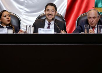 Continúa reconstrucción del ISSSTE tras décadas de desmantelamiento de gobiernos neoliberales: Martí Batres