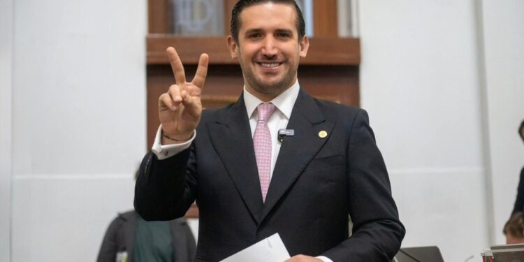 Impulsa Pedro Haces la ‘justicia digital’ para garantizar una defensa pública accesible desde cualquier dispositivo