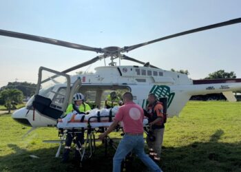 En ambulancia aérea trasladan a mujer embarazada al Hospital de la Mujer