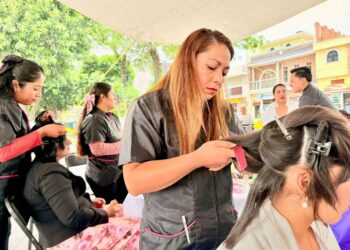 Invita Icatlax a jornada de servicios de belleza en el jardín Botánico de Tizatlán