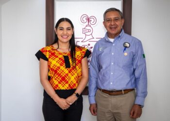 Indira Vizcaíno recibe a nuevo titular de Asipona; reitera colaboración entre Gobierno y autoridad portuaria