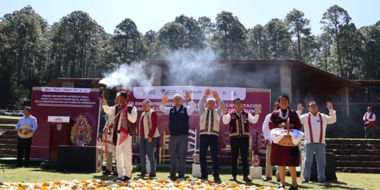 Gobierno mexiquense promueve la capacitación artesanal para preservar tradiciones y generar oportunidades productivas