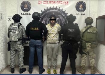 En Chilpancingo, FGEGuerrero detiene en flagrancia a masculino por presunta posesión de cocaína